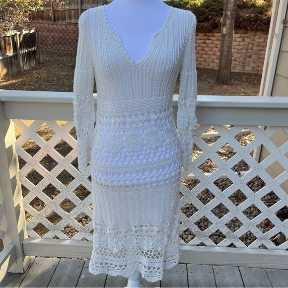 Velvet by Graham Spencer Crochet Knit White Dress V Neck 3/4 Sleeve MIDI Small - Picture 2 of 16